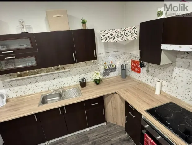 Prodej obchodního prostoru, Libčeves, Sídliště, 2560 m2