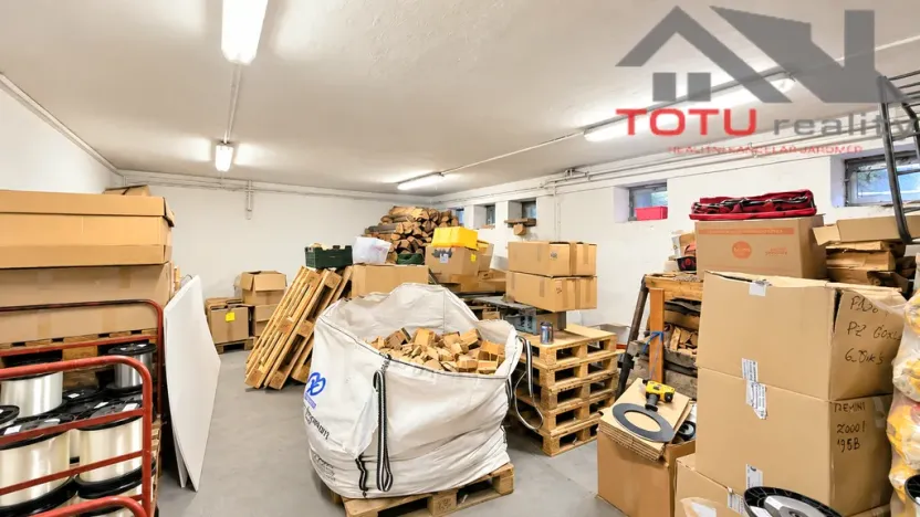 Prodej obchodního prostoru, Kostelec nad Orlicí, Mánesova, 1058 m2