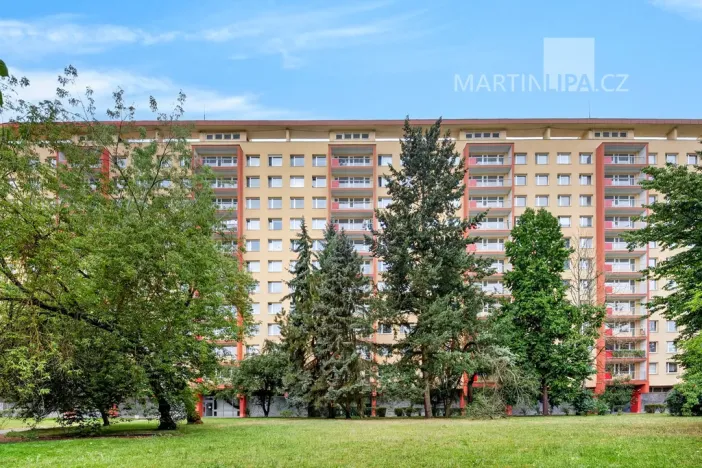 Prodej bytu 2+kk, Praha - Kobylisy, Famfulíkova, 43 m2