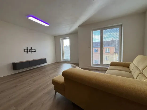 Pronájem bytu 3+kk, České Budějovice - České Budějovice 5, Dobrovodská, 73 m2