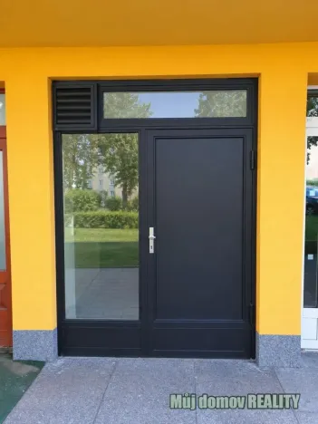 Pronájem obchodního prostoru, Praha - Libeň, 99 m2