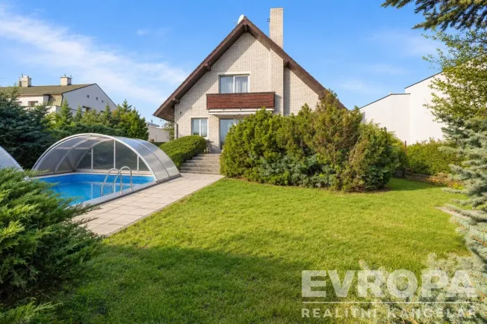 Prodej rodinného domu, Praha - Suchdol, Armádní, 342 m2