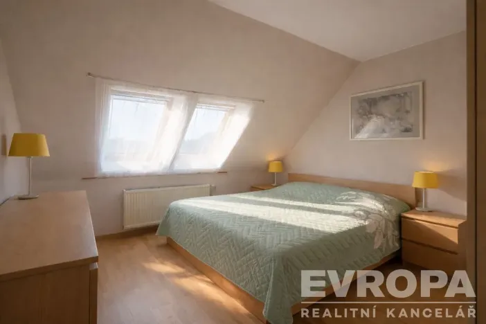 Prodej rodinného domu, Praha - Suchdol, Armádní, 342 m2