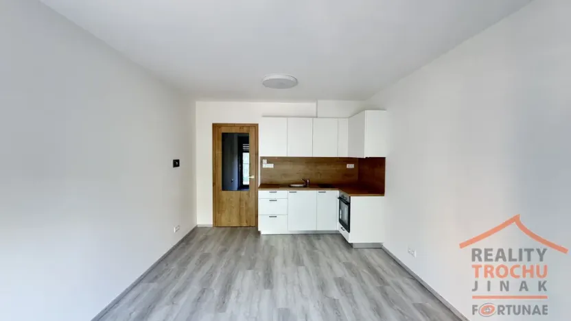 Pronájem bytu 1+kk, Hradec Králové, Pod Zámečkem, 27 m2
