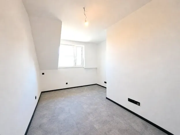 Prodej rodinného domu, Stochov, náměstí u dubu, 110 m2
