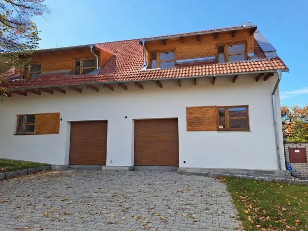 Prodej rodinného domu, Stochov, náměstí u dubu, 110 m2