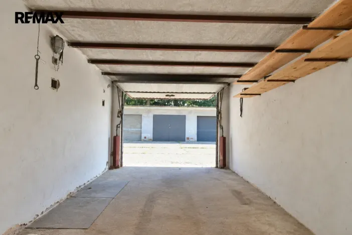 Pronájem garáže, Hradec Králové, 23 m2