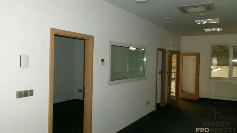 Pronájem skladu, Brno - Horní Heršpice, 900 m2