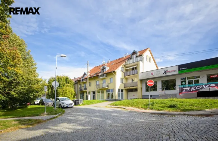 Prodej bytu 2+kk, Zlín, Jarolímkovo náměstí, 66 m2