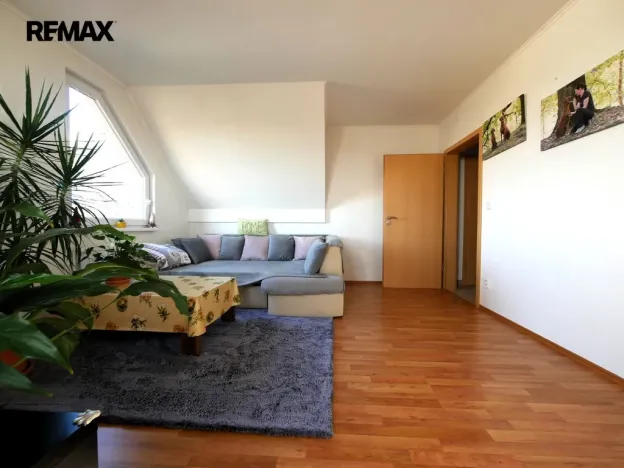 Pronájem bytu 1+1, Nupaky, U Školky, 50 m2