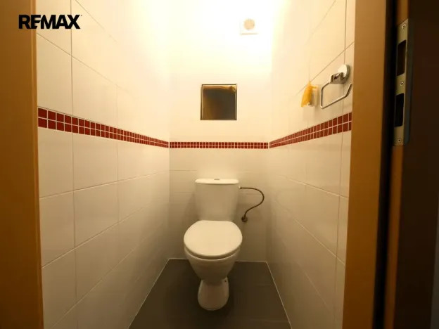 Pronájem bytu 1+1, Nupaky, U Školky, 50 m2