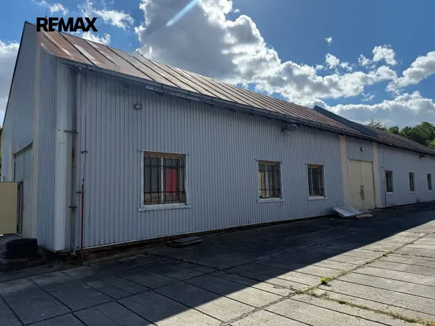 Pronájem skladu, Veleň, K Cihelně, 7000 m2