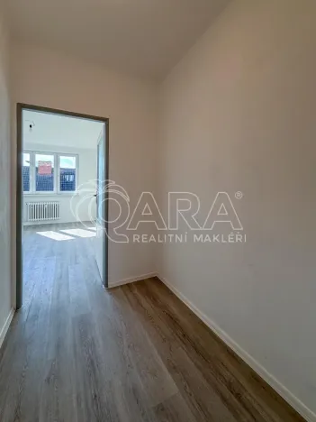 Prodej bytu 1+kk, Tábor, Smolínova, 28 m2