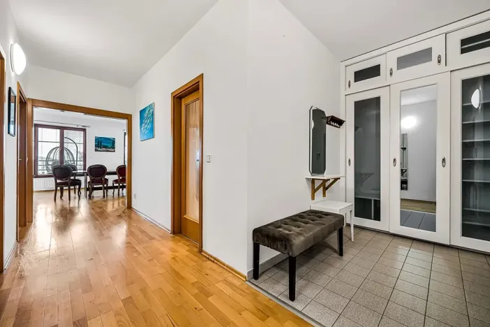 Pronájem bytu 3+1, Praha, Na hřebenech I, 112 m2