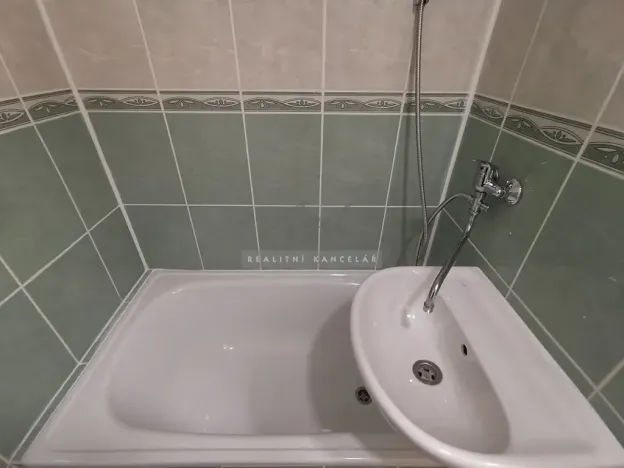 Pronájem bytu 1+1, Mokrá-Horákov, 35 m2