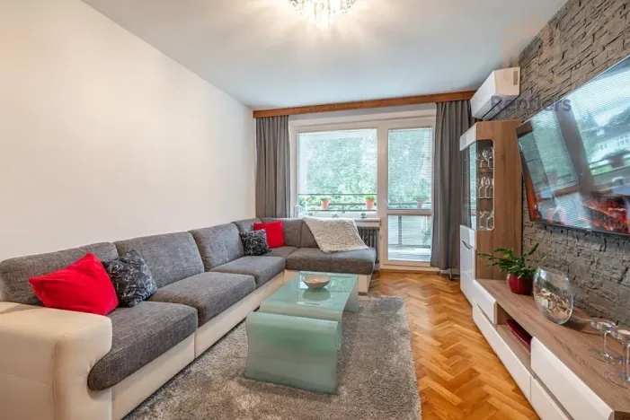 Prodej bytu 4+1, Mariánské Lázně, Na Třešňovce, 80 m2