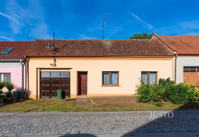 Prodej rodinného domu, Modrá, 102 m2
