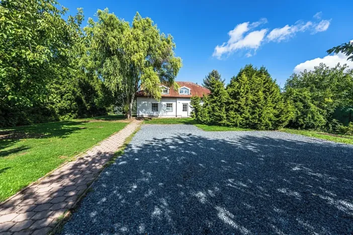 Prodej rodinného domu, Dolní Břežany, 270 m2