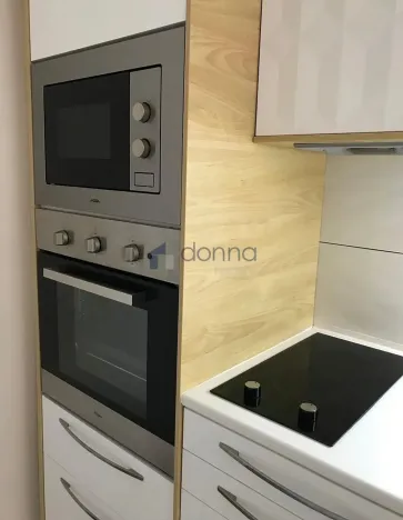 Pronájem bytu 2+kk, Praha, Pernerova, 50 m2