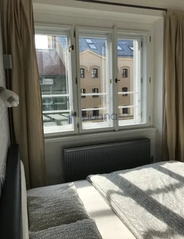 Pronájem bytu 2+kk, Praha, Pernerova, 50 m2