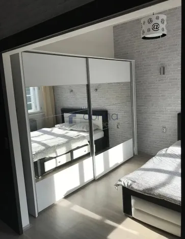 Pronájem bytu 2+kk, Praha, Pernerova, 50 m2
