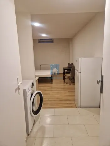 Pronájem bytu 1+kk, Praha, Vrážská, 25 m2