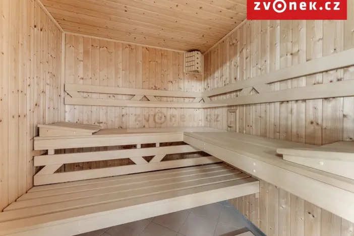 Prodej kanceláře, Hranice, Pod Bílým kamenem, 540 m2