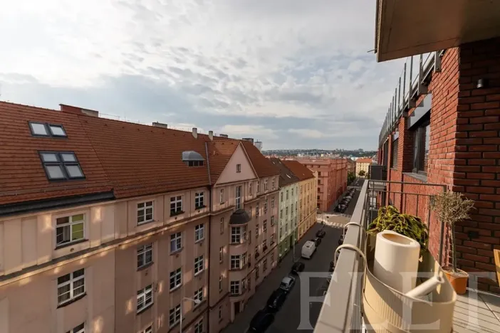 Pronájem bytu 1+kk, Praha - Holešovice, V háji, 34 m2