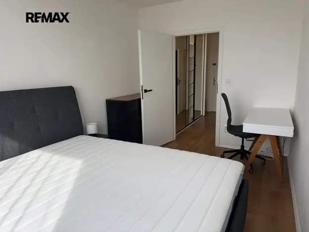 Pronájem bytu 2+kk, Praha - Kamýk, Pšenčíkova, 43 m2