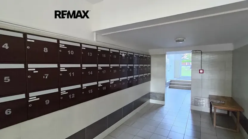 Pronájem bytu 2+kk, Praha - Kamýk, Pšenčíkova, 43 m2