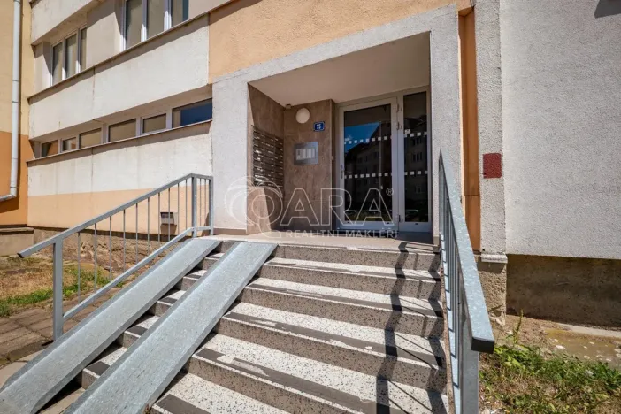 Prodej bytu 2+1, Strakonice - Strakonice II, Bezděkovská, 42 m2