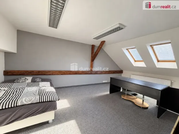 Pronájem komerční nemovitosti, Sokolov, Staré náměstí, 70 m2