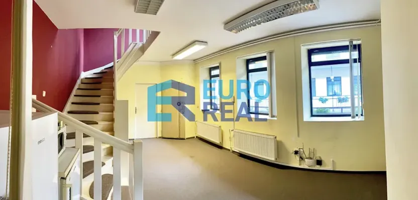 Pronájem kanceláře, Praha - Vinohrady, Máchova, 25 m2