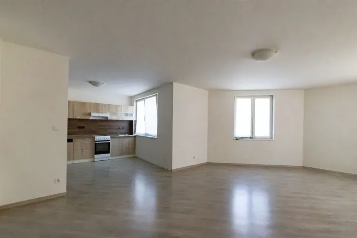 Dražba bytu 2+kk, Břeclav, Kpt. Jaroše, 75 m2