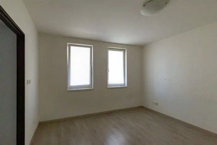 Dražba bytu 2+kk, Břeclav, Kpt. Jaroše, 75 m2