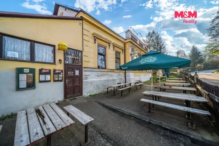 Prodej restaurace, Zvíkovec, 275 m2