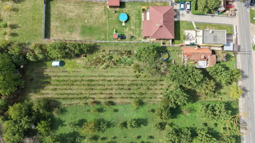 Prodej pozemku pro bydlení, Valtice - Úvaly, 2562 m2