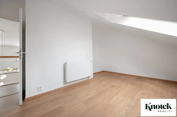 Pronájem kanceláře, Brno, Štefánikova, 400 m2