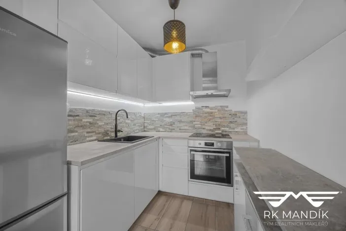 Prodej bytu 2+kk, Praha - Horní Měcholupy, Ravennská, 44 m2