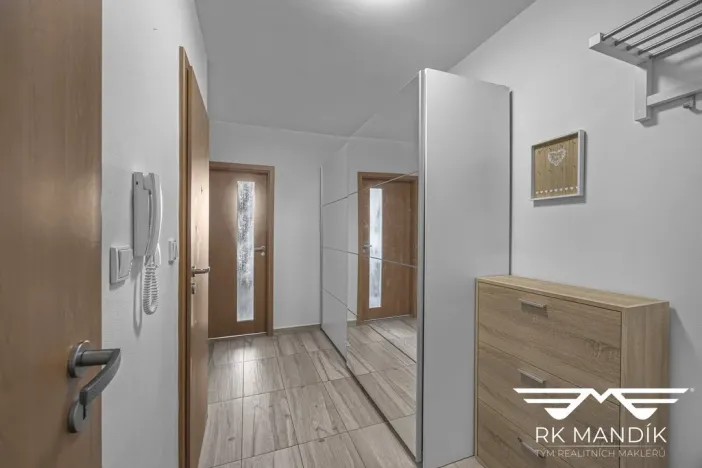 Prodej bytu 2+kk, Praha - Horní Měcholupy, Ravennská, 44 m2