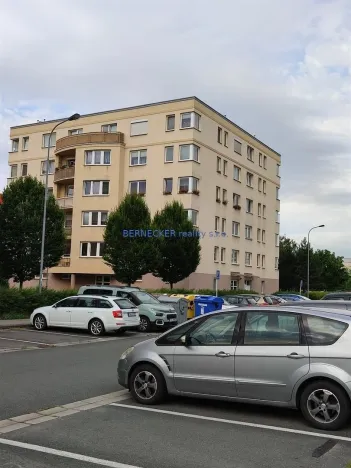 Pronájem bytu 2+kk, Hradec Králové, Štefánikova, 56 m2