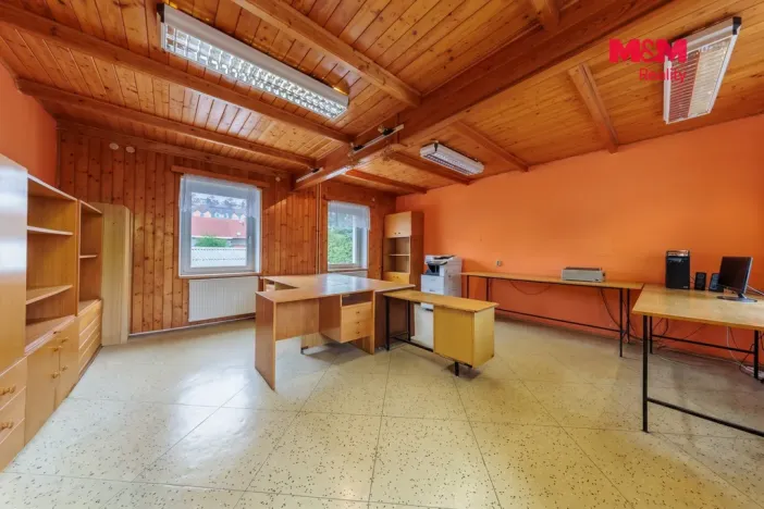 Prodej kanceláře, Karlovy Vary - Stará Role, 900 m2