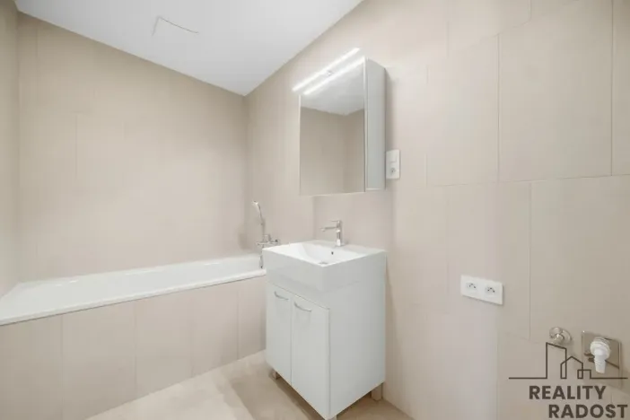 Pronájem bytu 2+kk, Hradec Králové, Na Střezině, 62 m2