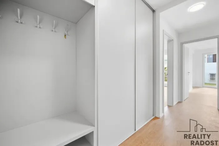 Pronájem bytu 2+kk, Hradec Králové, Na Střezině, 62 m2