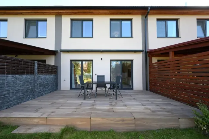 Pronájem rodinného domu, Zápy, 130 m2