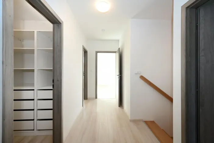 Pronájem rodinného domu, Zápy, 130 m2