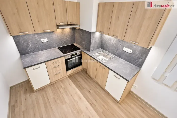 Pronájem obchodního prostoru, Neratovice, Kojetická, 39 m2