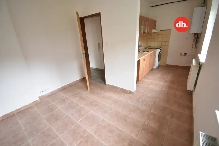 Pronájem bytu 2+1, Karlovy Vary, Modenská, 56 m2