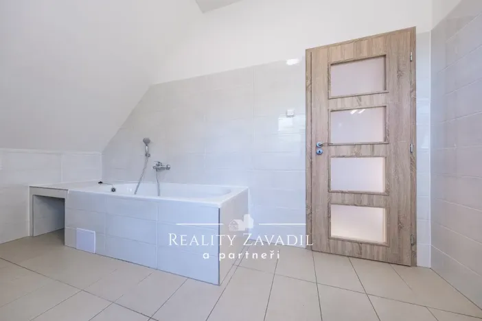 Pronájem rodinného domu, Kunice, Na Krásnici, 180 m2