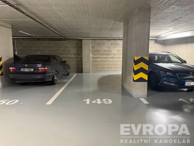 Prodej garážového stání, Praha - Vysočany, Čerpadlová, 16 m2